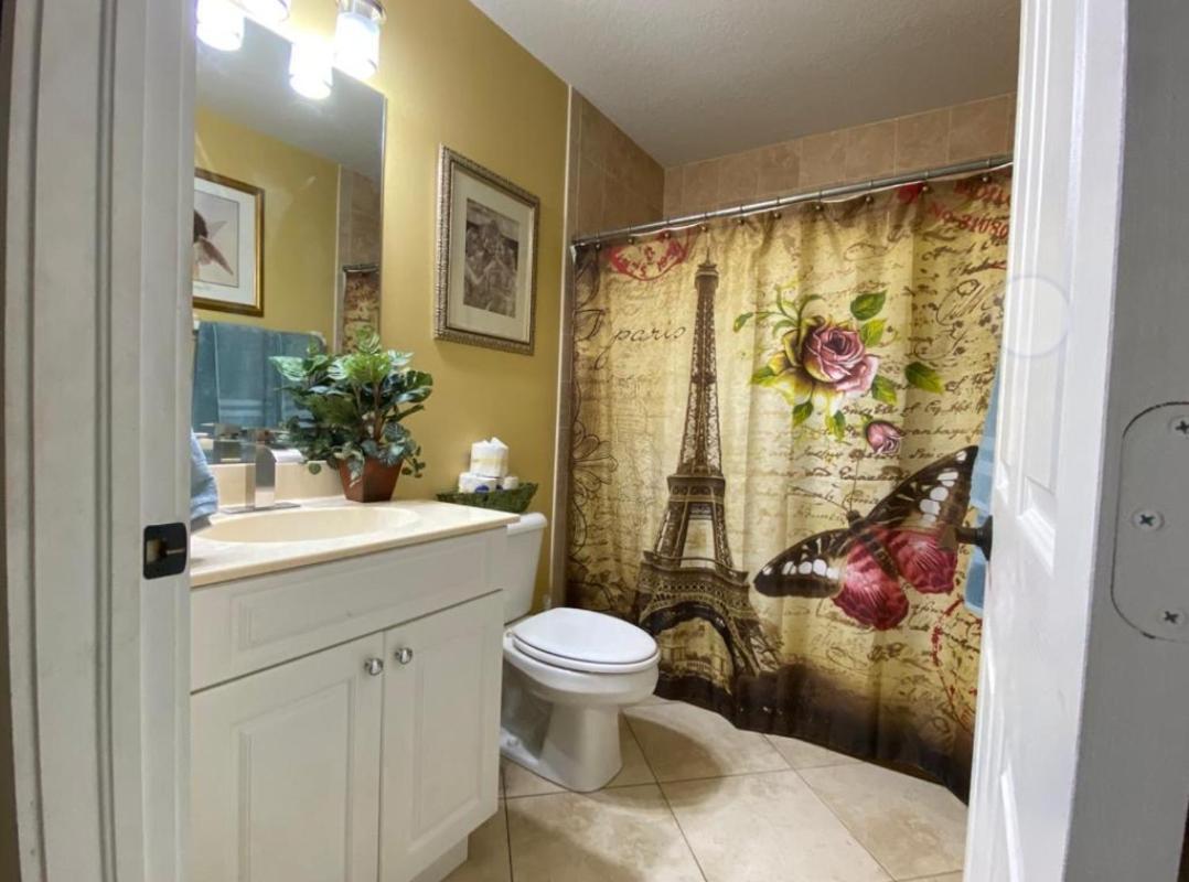 A Treasure Coast Gem- Private Entrance And Private Bathroom Port St. Lucie Eksteriør bilde